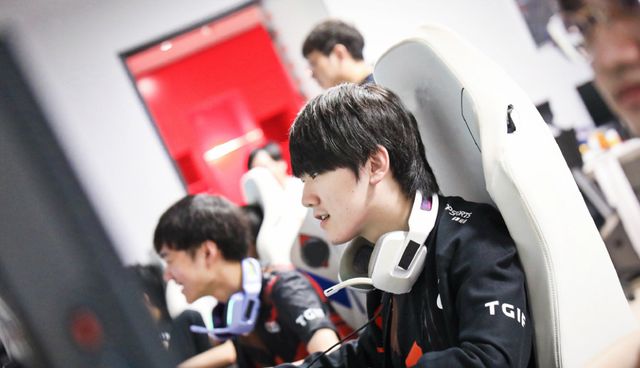 撕开密集防 撕开密集防