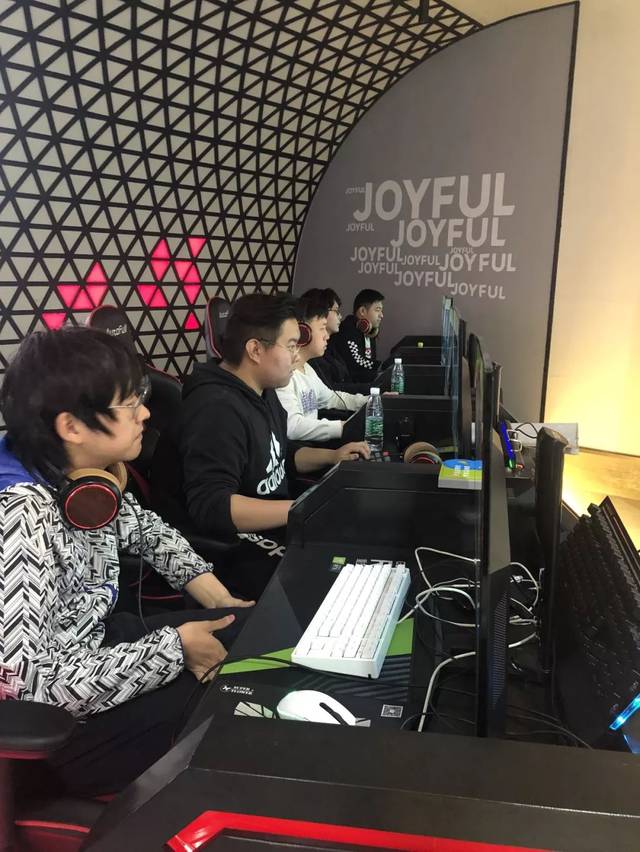 张琳和李月 张琳和李月