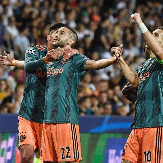 为了便于观 为了便于观