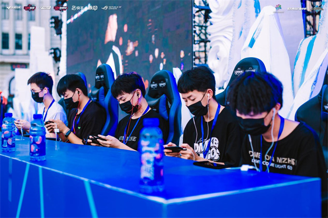 一开始便充 一开始便充