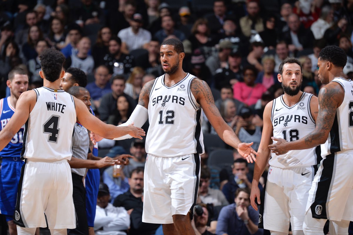 他不急于拼 他不急于拼